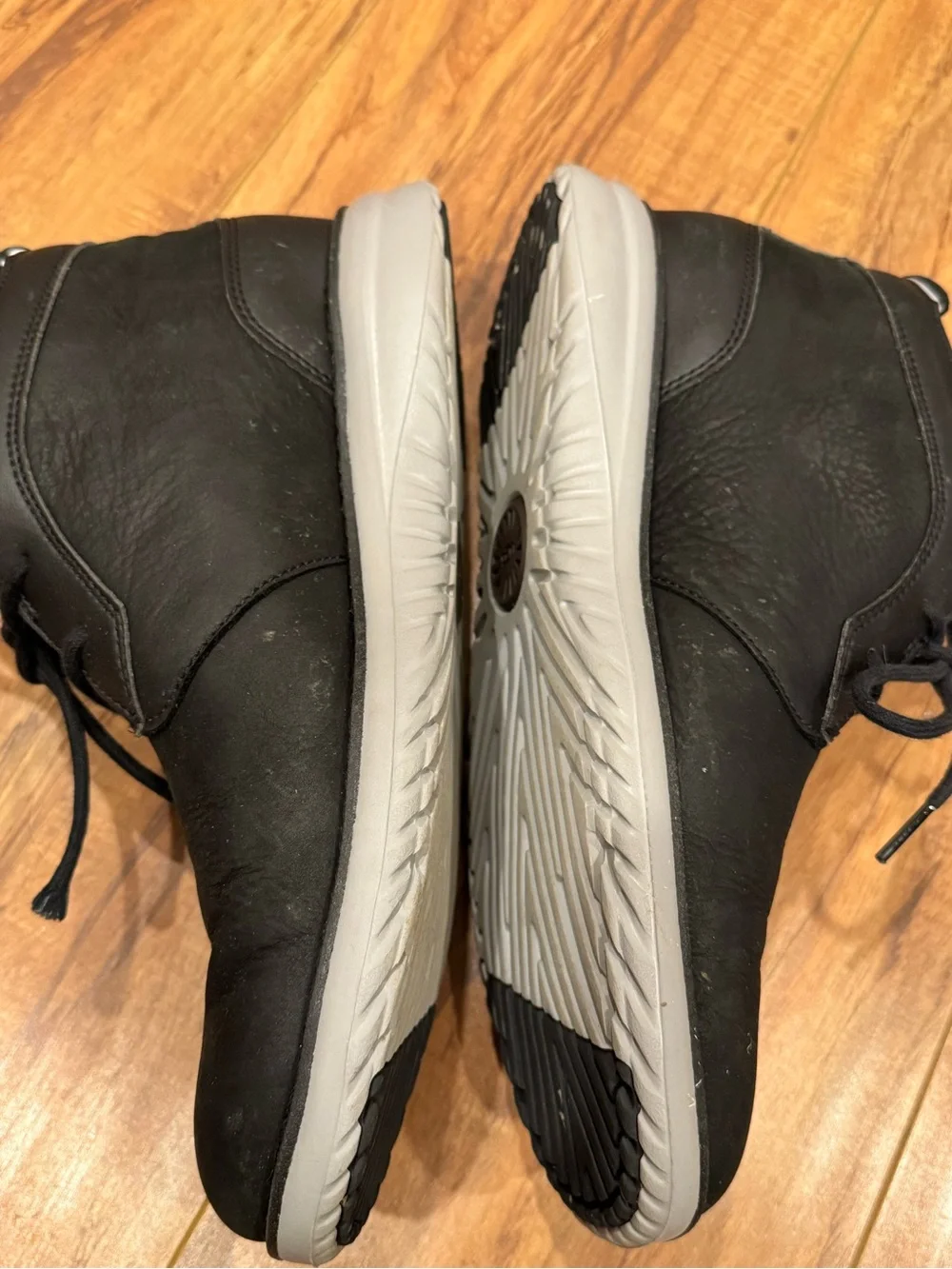 UGG Men's Black Lace-Up Chukka Boots